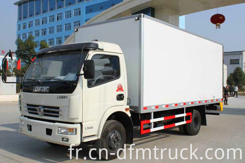 Dongfeng Dollicar D6-L 130HP 4X2 Refrigerator Truck